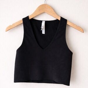 Athleta Aurora Ribbed V-Neck Crop Tank Athletic Top size Small